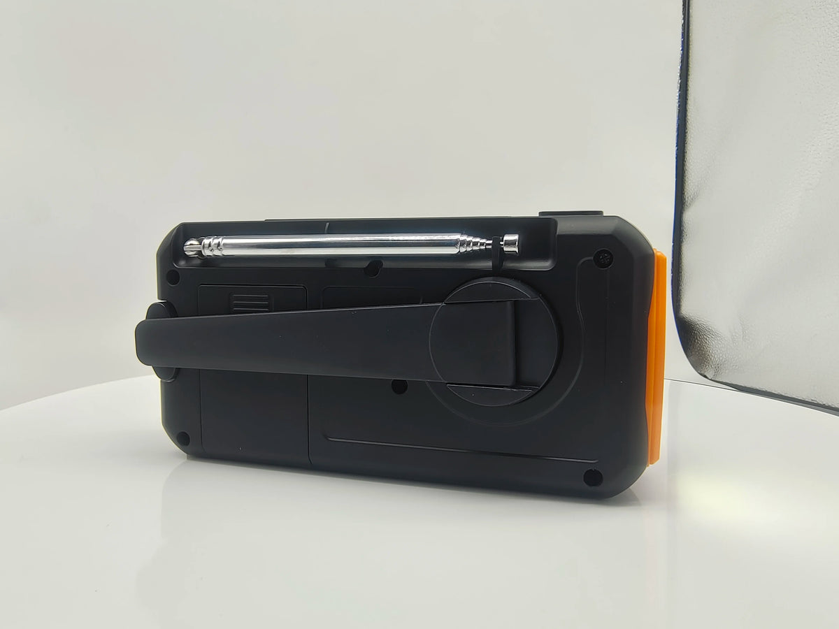 5000mAh/18500mWh Emergency Hand Crank Radio,AM FM NOAA Weather Alert Radio, Digital Display,4 Way Powered Hand Crank,Solar Radio
